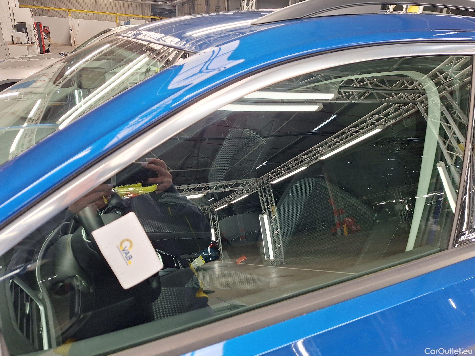  Volkswagen  T-ROC VW,  '17, Volkswagen  2.0 TDI Active DSG 5d #41