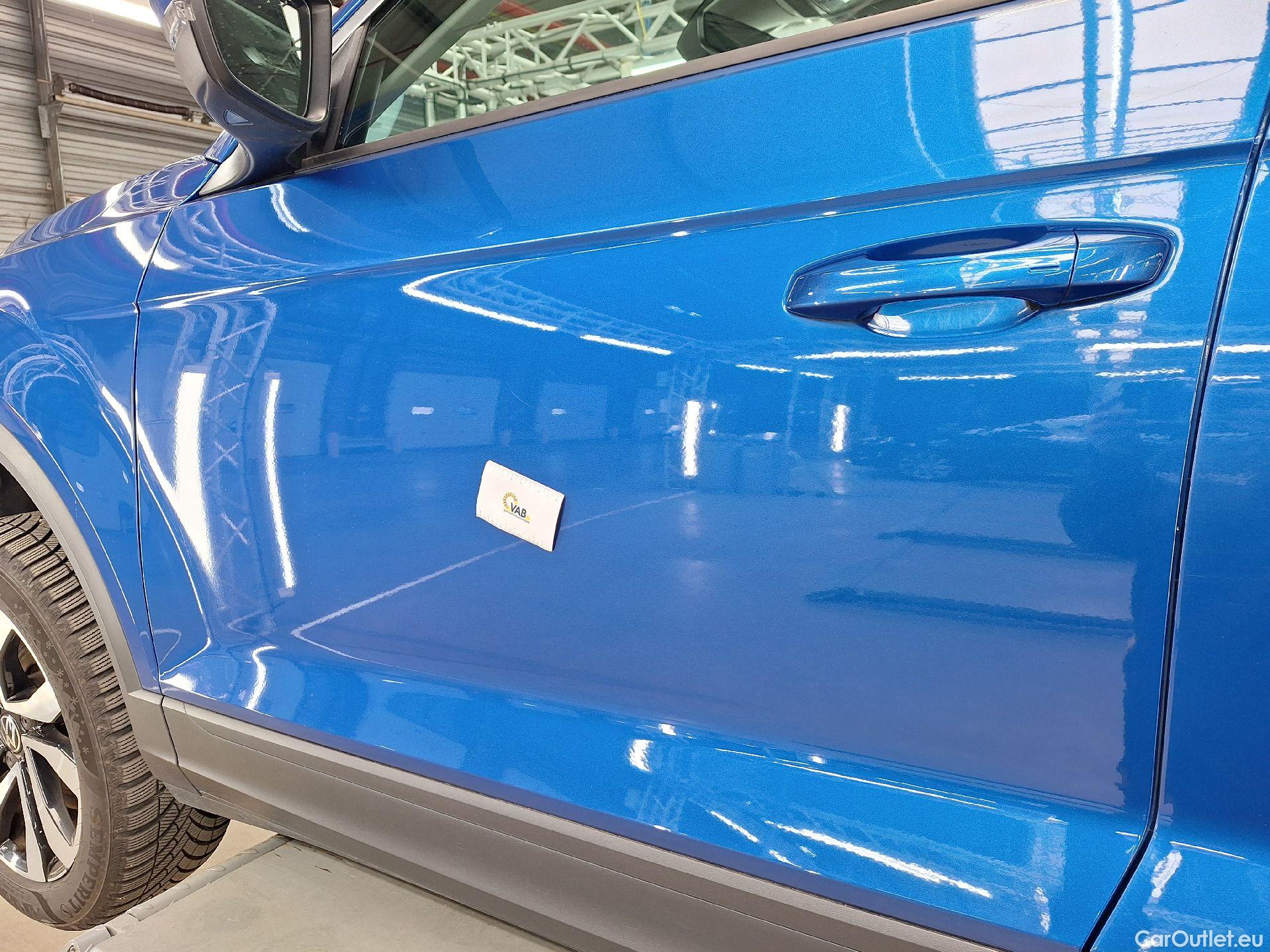  Volkswagen  T-ROC VW,  '17, Volkswagen  2.0 TDI Active DSG 5d #3