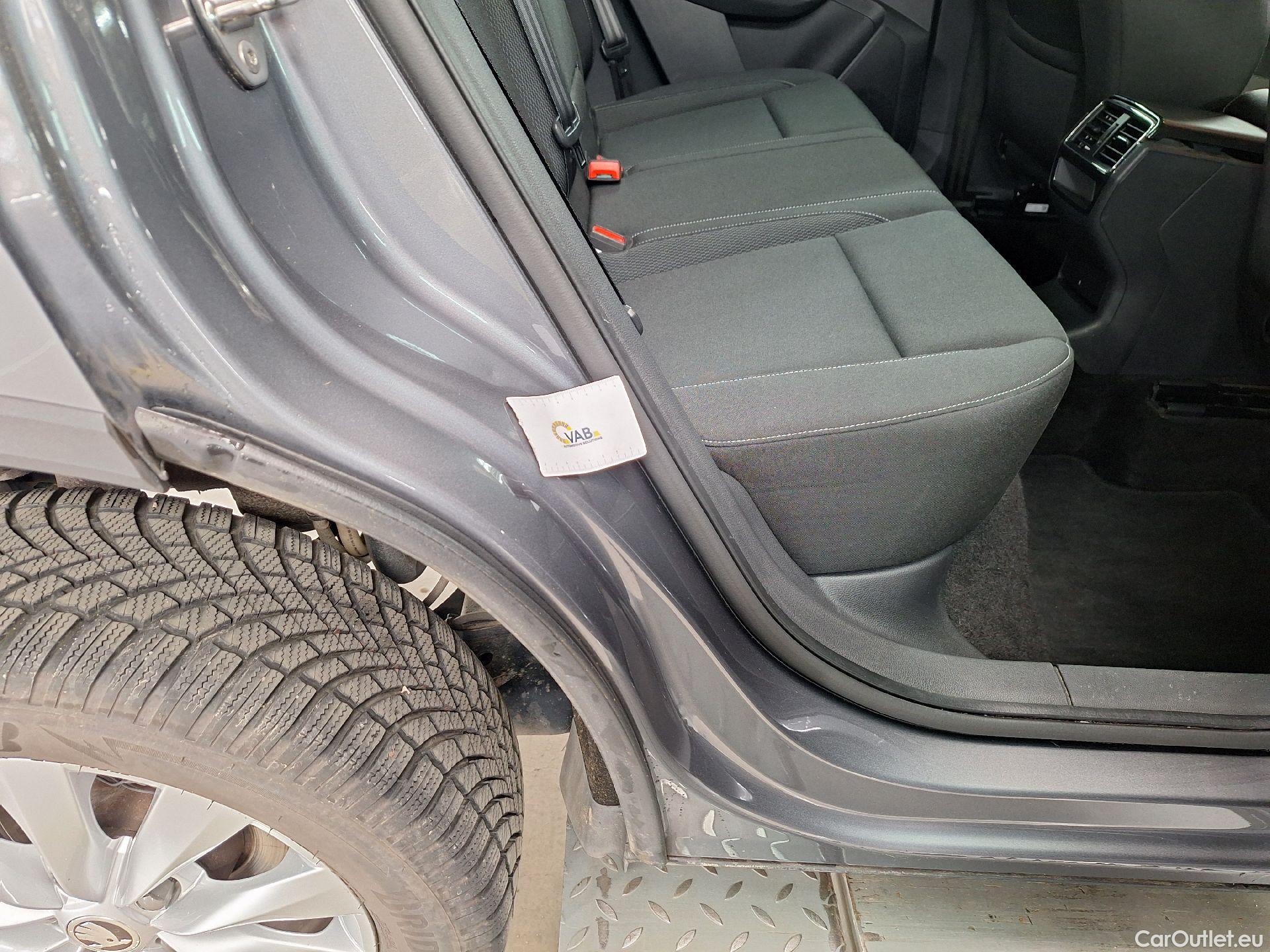  Skoda  Karoq Skoda,  FL'22, Skoda  1.0 TSI 81kW Clever 5d #23