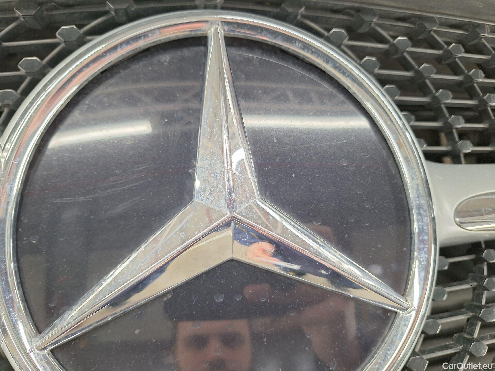  Mercedes  A-Klasse Mercedes, A-Class '18 PHEV, Mercedes-Benz  A 250 e Business Line 5d #48