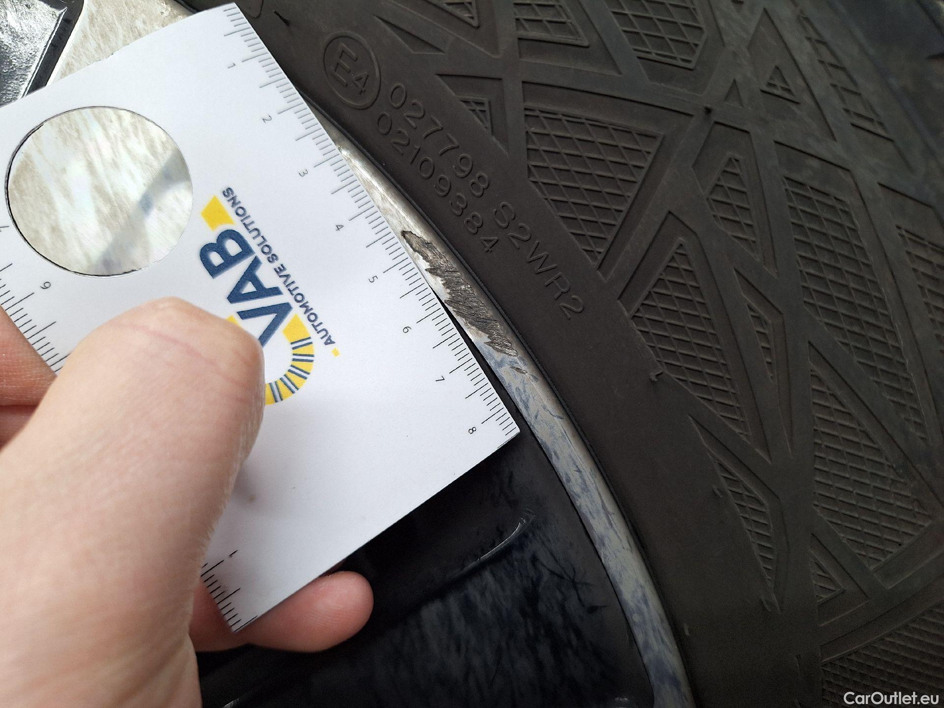  Mercedes  A-Klasse Mercedes, A-Class '18 PHEV, Mercedes-Benz  A 250 e Business Line 5d #45