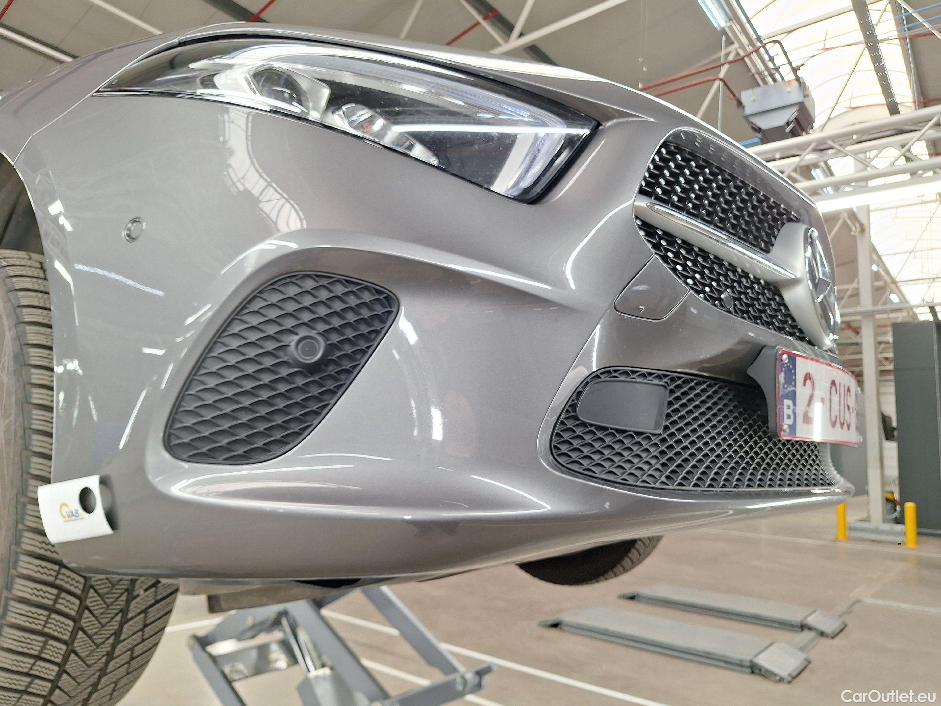  Mercedes  A-Klasse Mercedes, A-Class '18 PHEV, Mercedes-Benz  A 250 e Business Line 5d #40