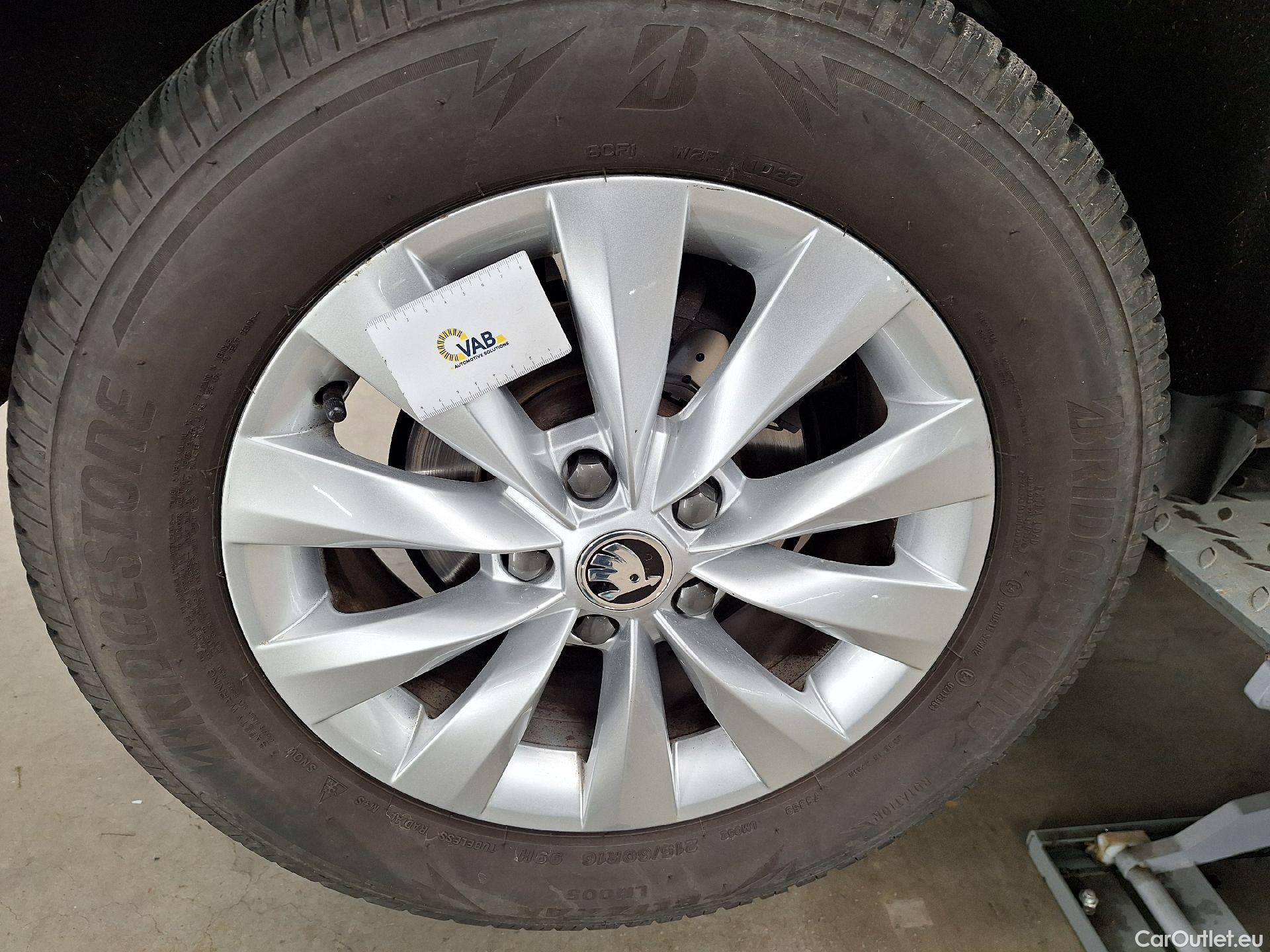  Skoda  Karoq Skoda,  FL'22, Skoda  1.0 TSI 81kW Clever 5d #21