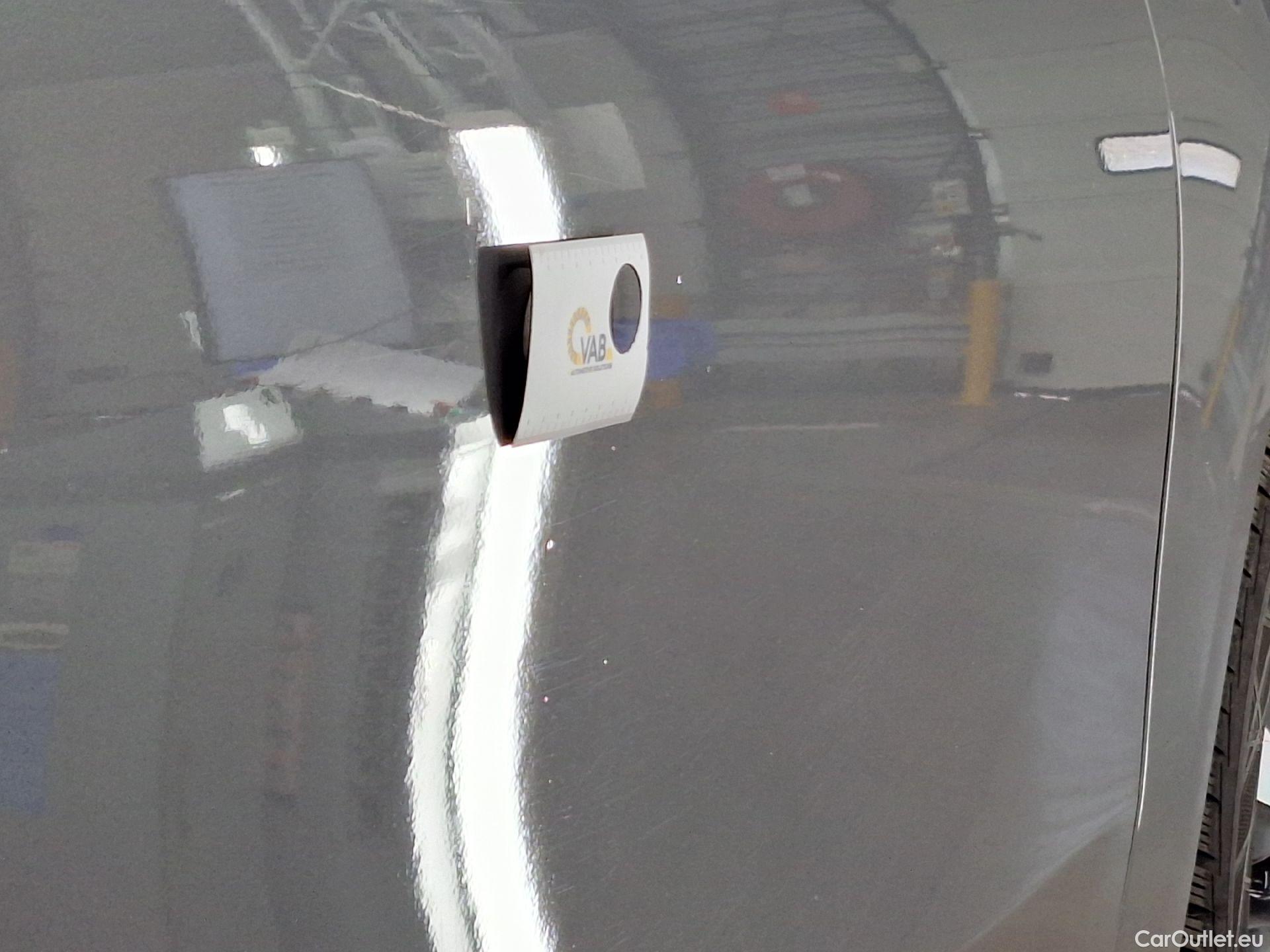  Mercedes  A-Klasse Mercedes, A-Class '18 PHEV, Mercedes-Benz  A 250 e Business Line 5d #38