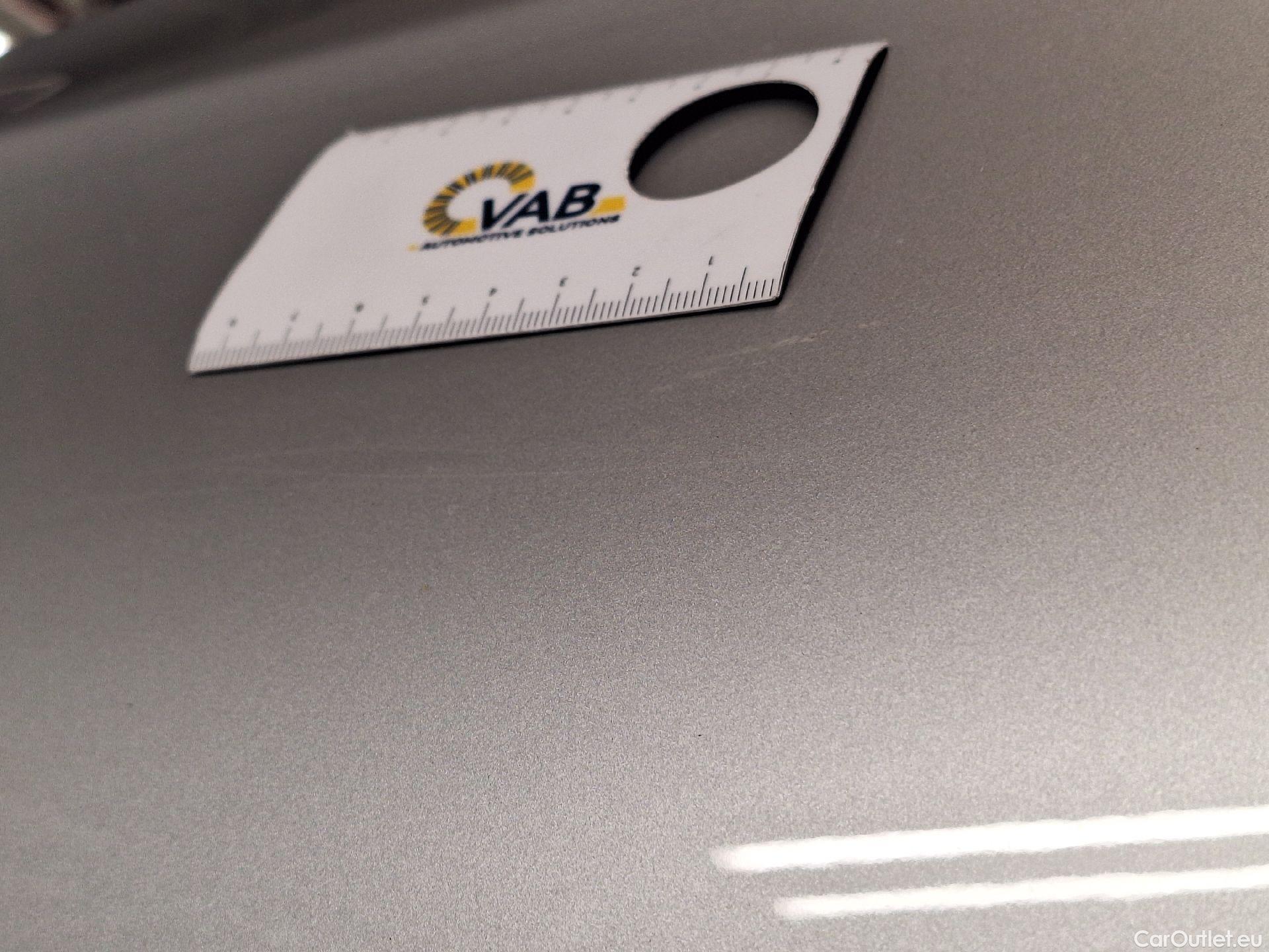  Volvo  XC60 Volvo,  '17, Volvo  D4 120kW Geartronic Momentum Pro 5d #17