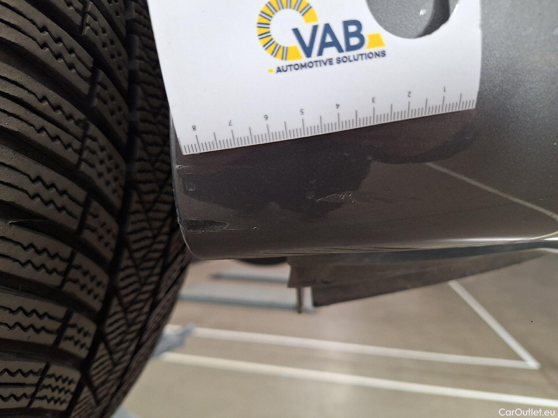  Mercedes  A-Klasse Mercedes, A-Class '18 PHEV, Mercedes-Benz  A 250 e Business Line 5d #41