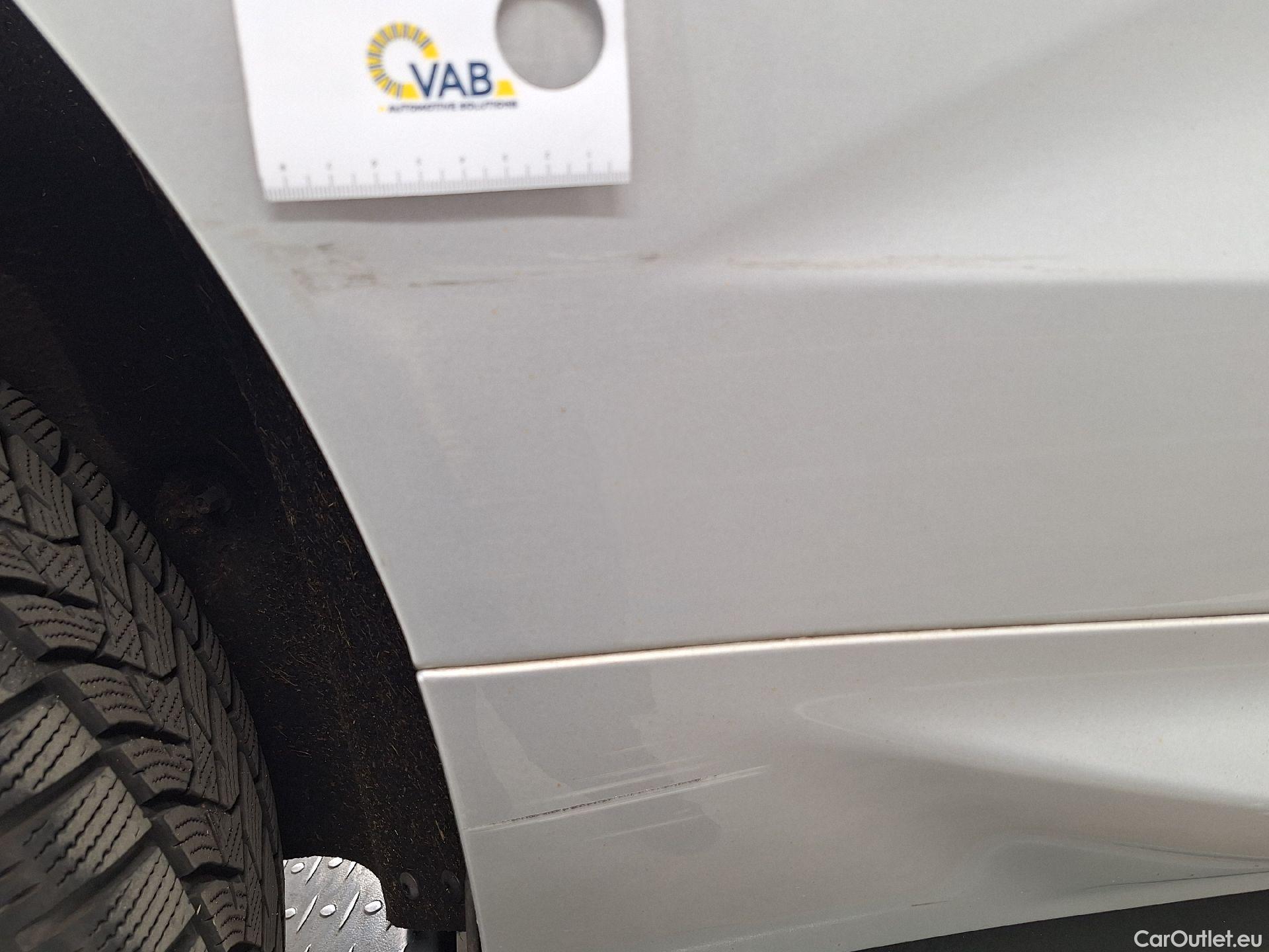  Volvo  XC60 Volvo,  '17, Volvo  D4 120kW Geartronic Momentum Pro 5d #53