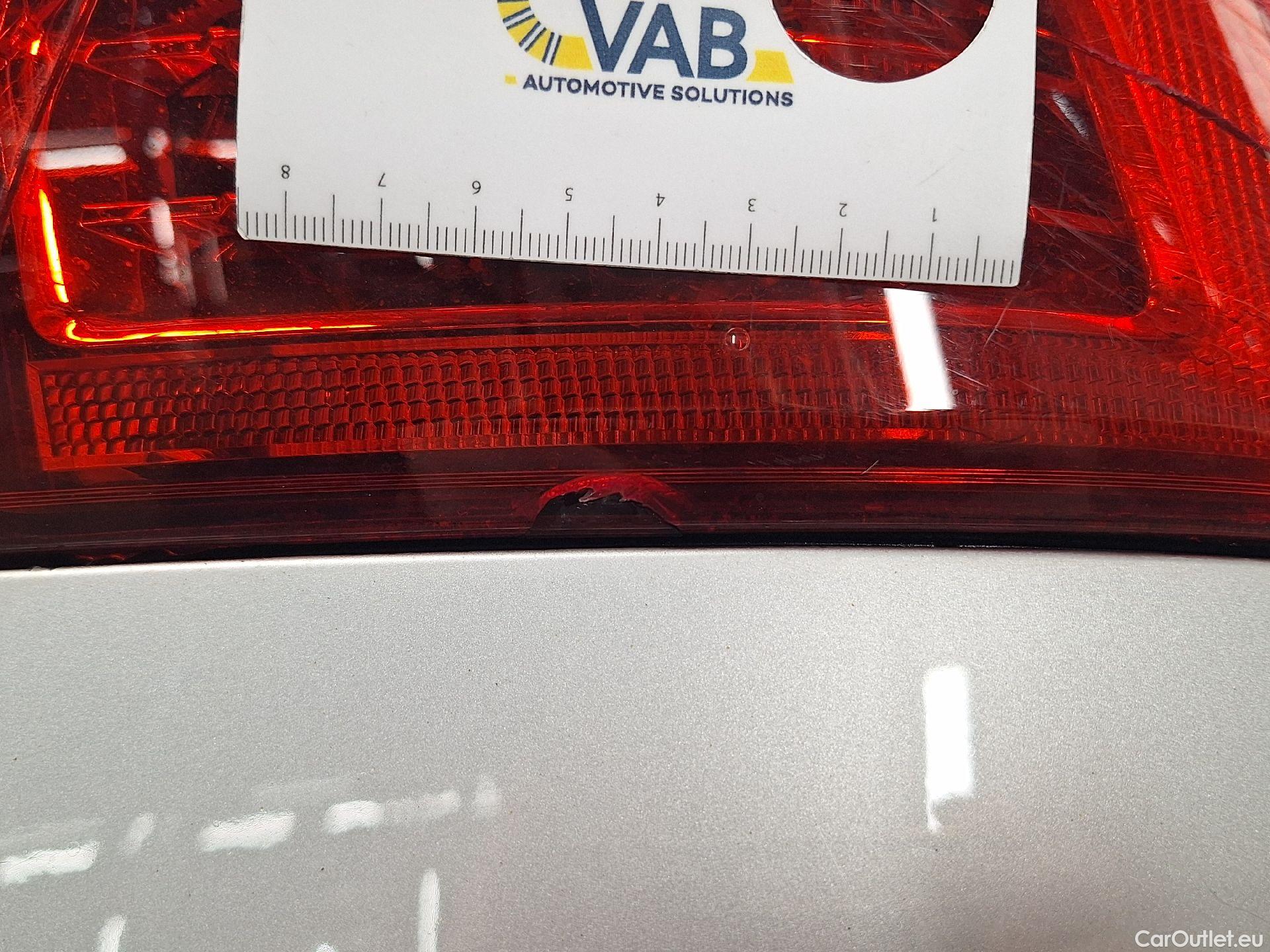  Volvo  XC60 Volvo,  '17, Volvo  D4 120kW Geartronic Momentum Pro 5d #46