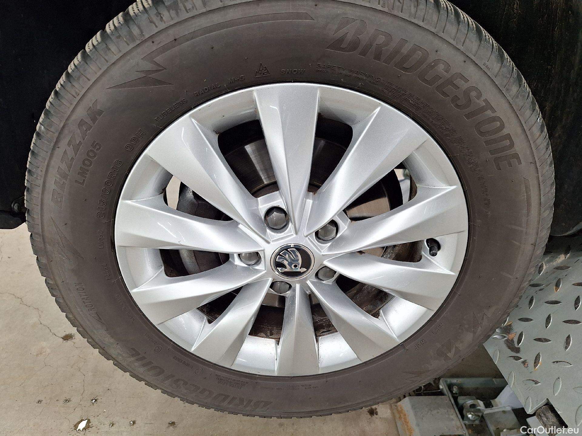  Skoda  Karoq Skoda,  FL'22, Skoda  1.0 TSI 81kW Clever 5d #1