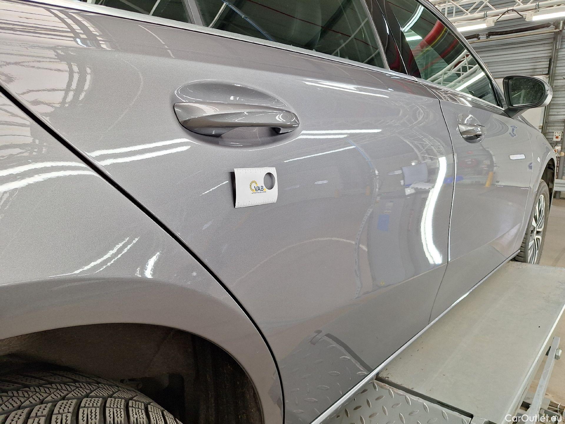  Mercedes  A-Klasse Mercedes, A-Class '18 PHEV, Mercedes-Benz  A 250 e Business Line 5d #36