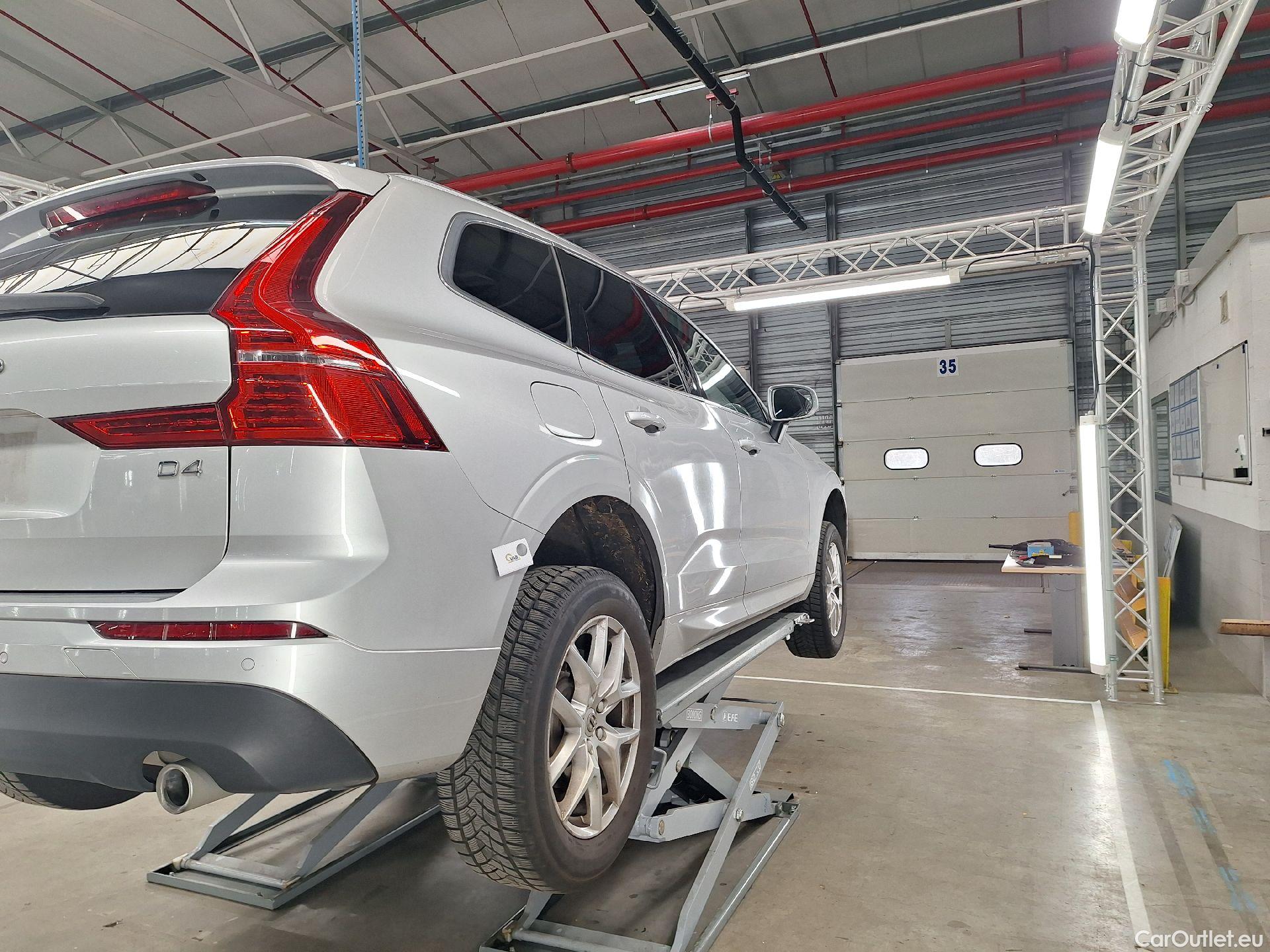  Volvo  XC60 Volvo,  '17, Volvo  D4 120kW Geartronic Momentum Pro 5d #43