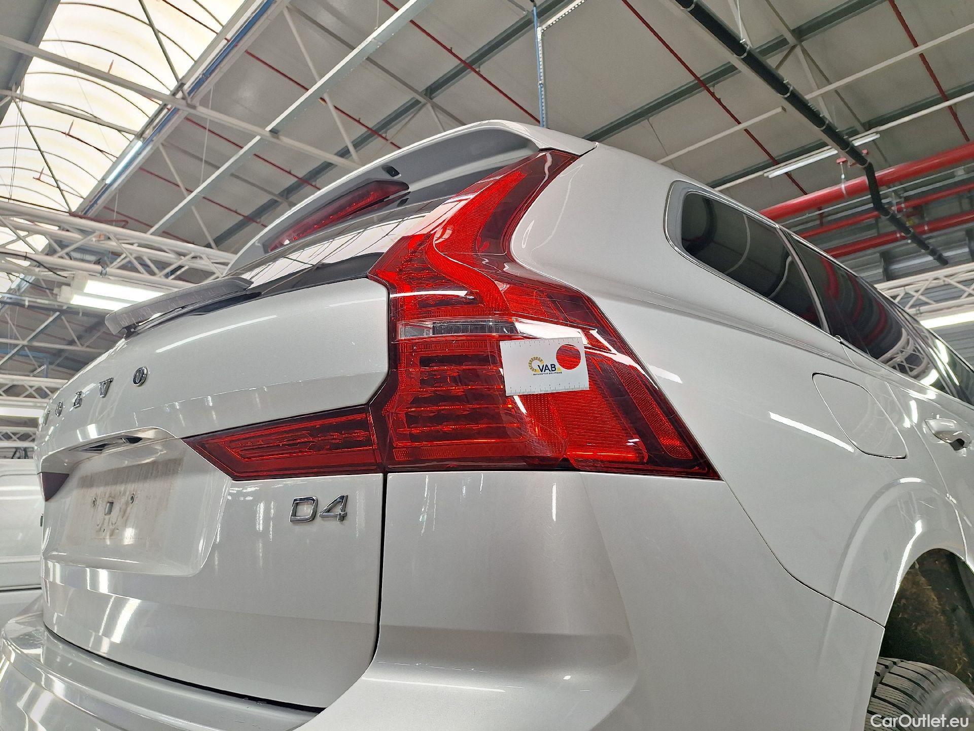  Volvo  XC60 Volvo,  '17, Volvo  D4 120kW Geartronic Momentum Pro 5d #44