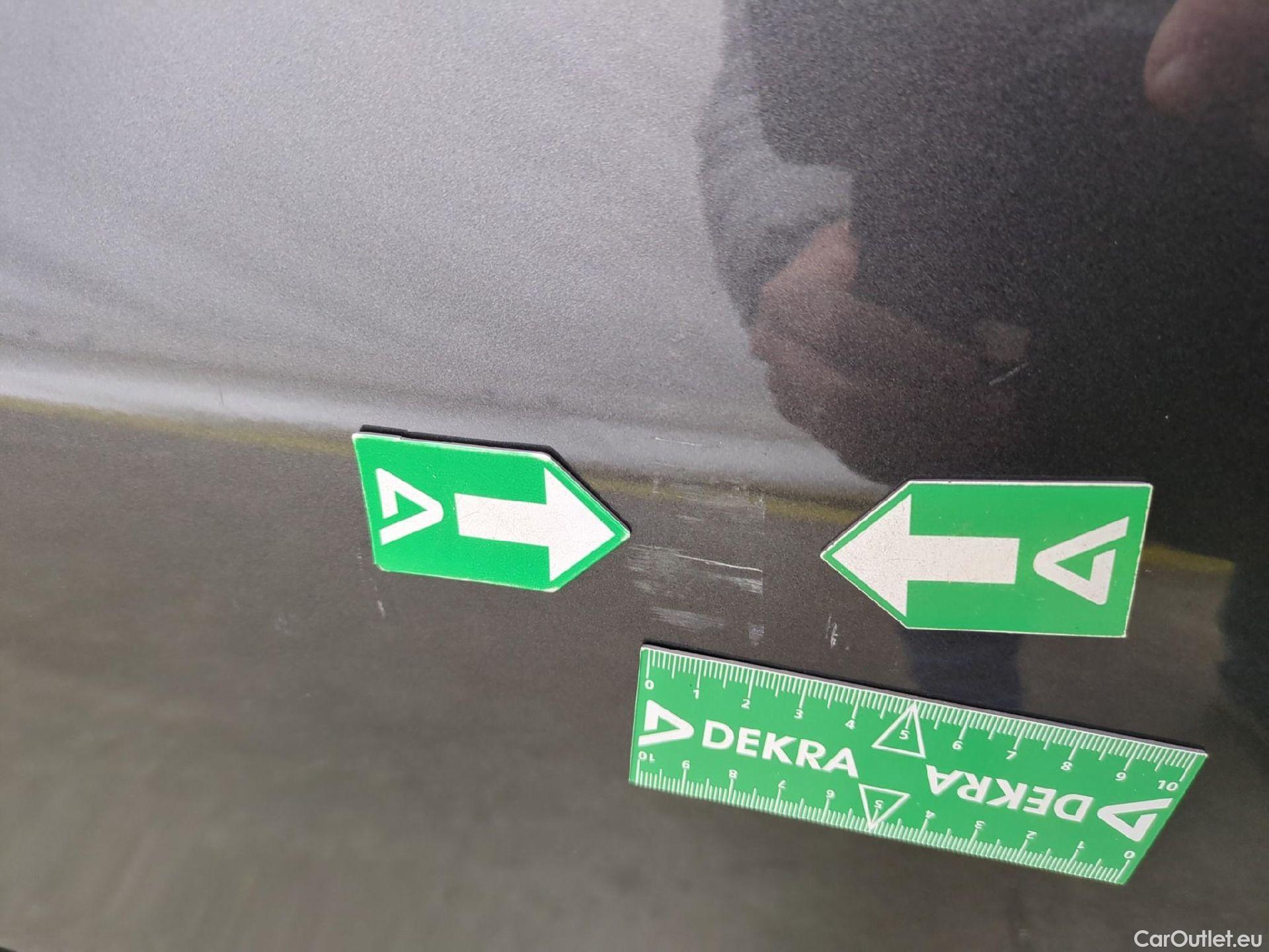  Toyota  C-HR TOYOTA  / 2016 / 5P / SUV 2.0 HYBRIDE 184 DYNAMIC BUSINESS #36