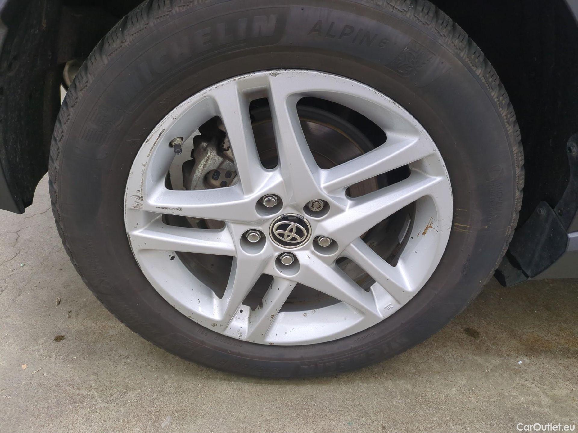  Toyota  C-HR TOYOTA  / 2016 / 5P / SUV 2.0 HYBRIDE 184 DYNAMIC BUSINESS #3