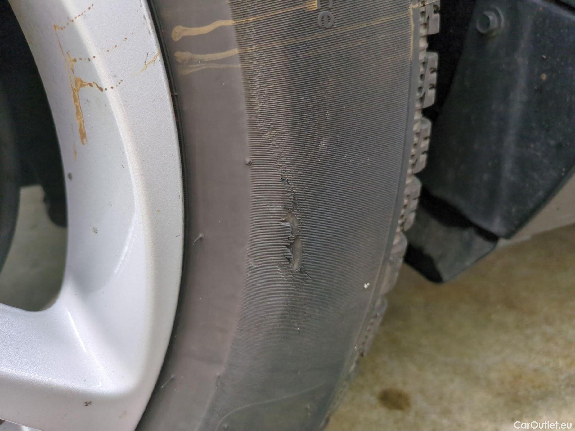  Toyota  C-HR TOYOTA  / 2016 / 5P / SUV 2.0 HYBRIDE 184 DYNAMIC BUSINESS #4