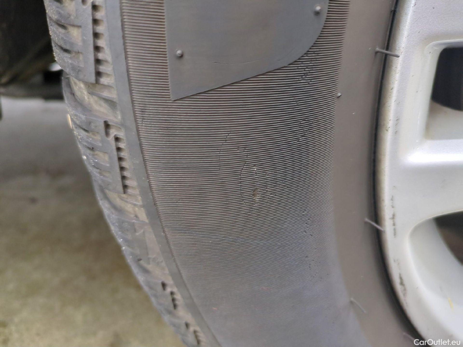  Toyota  C-HR TOYOTA  / 2016 / 5P / SUV 2.0 HYBRIDE 184 DYNAMIC BUSINESS #8