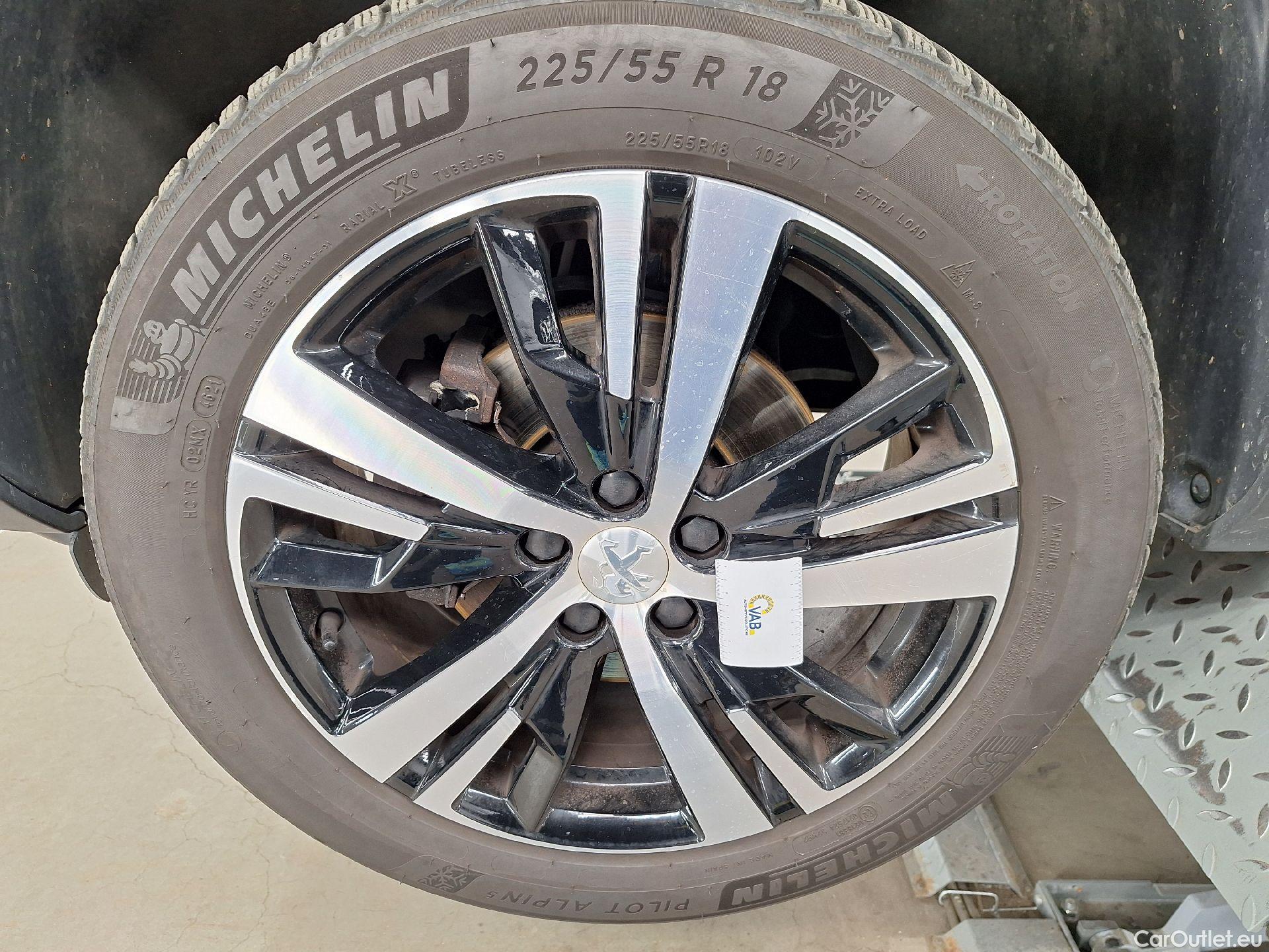  Peugeot  3008 Peugeot,  FL'20, Peugeot  1.5 BlueHDi 96kW S&S EAT8 GT 5d #1