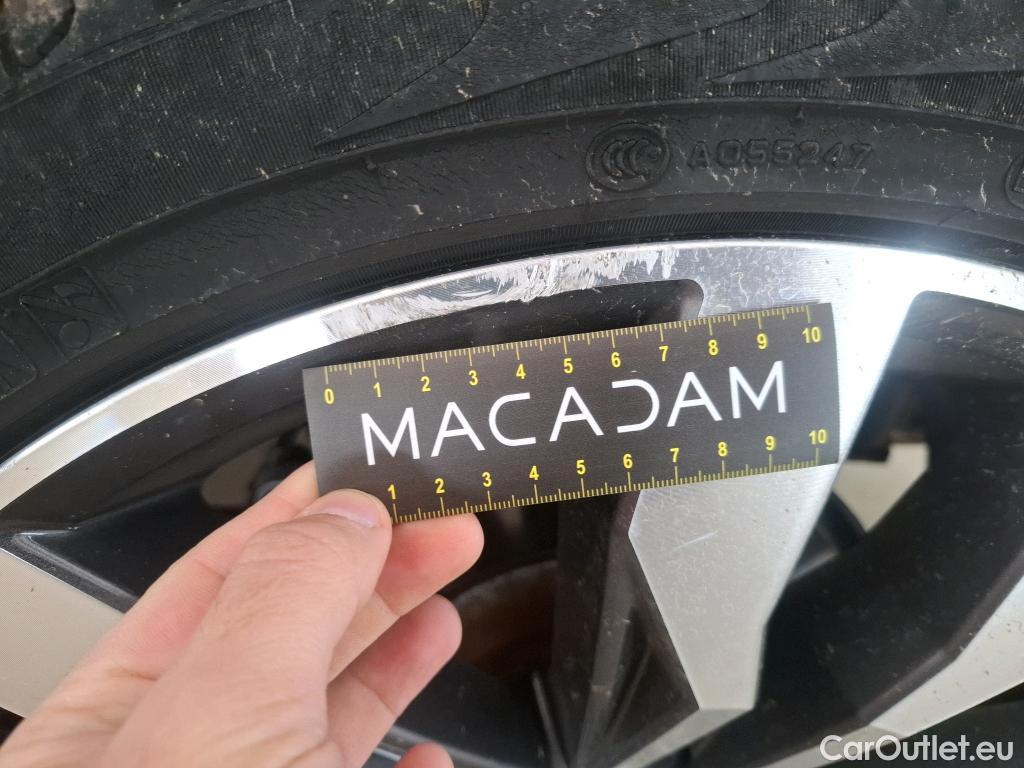  Volkswagen  Tiguan VOLKSWAGEN  Allspace / 2017 / 5P / SUV 2.0 TDI 150 DSG7 Carat Exclusive #47