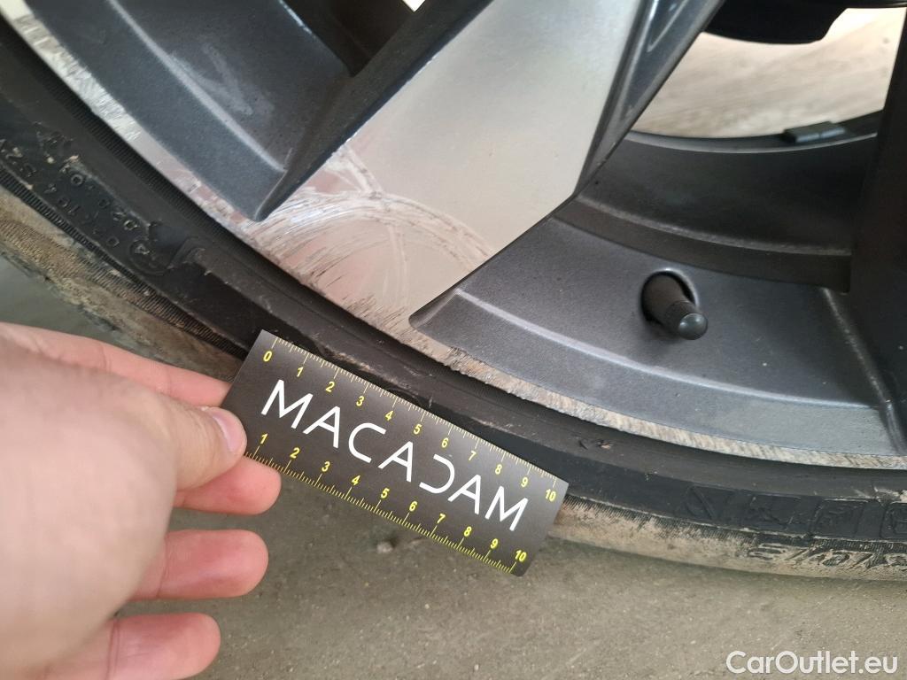  Volkswagen  Tiguan VOLKSWAGEN  Allspace / 2017 / 5P / SUV 2.0 TDI 150 DSG7 Carat Exclusive #78