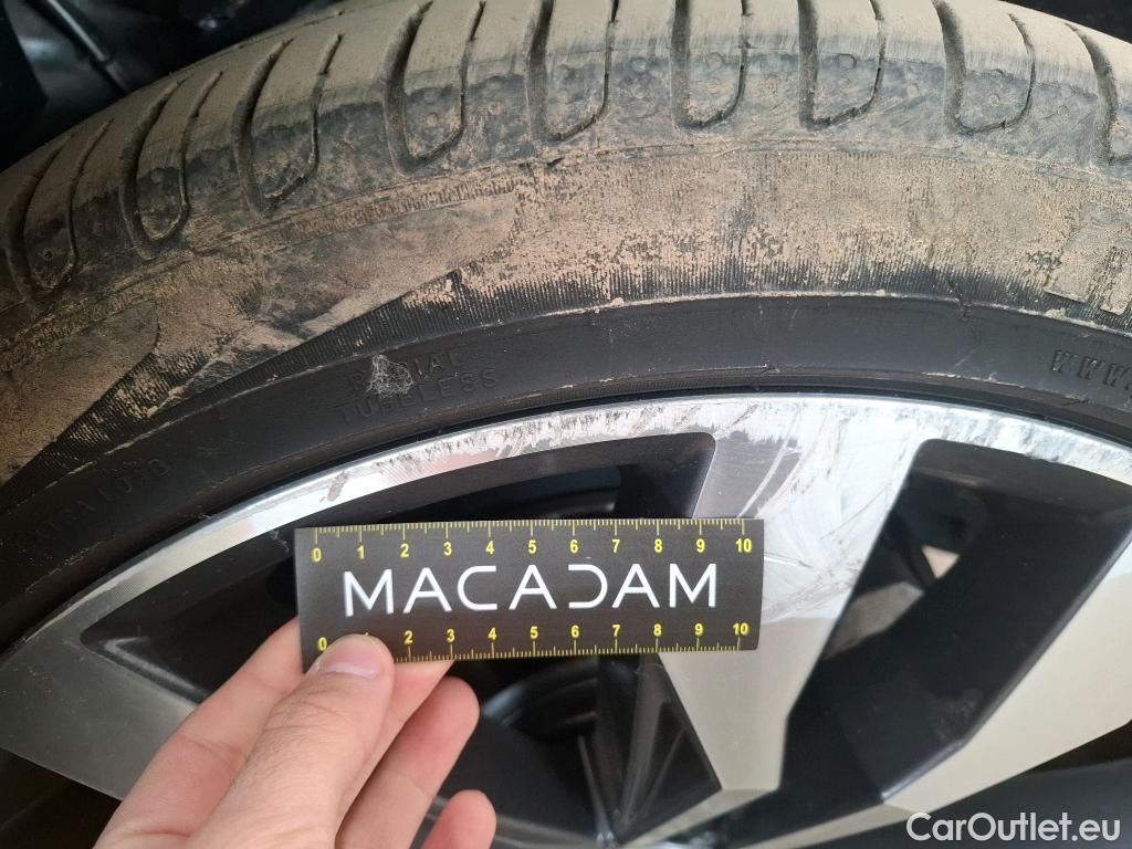  Volkswagen  Tiguan VOLKSWAGEN  Allspace / 2017 / 5P / SUV 2.0 TDI 150 DSG7 Carat Exclusive #71