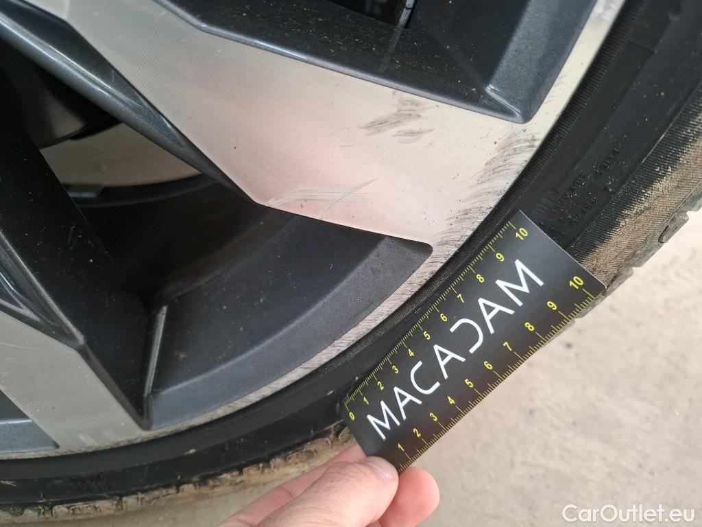  Volkswagen  Tiguan VOLKSWAGEN  Allspace / 2017 / 5P / SUV 2.0 TDI 150 DSG7 Carat Exclusive #75