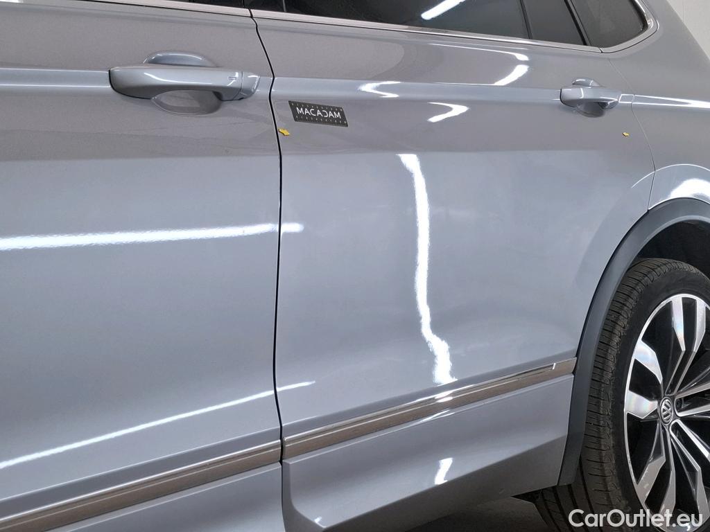  Volkswagen  Tiguan VOLKSWAGEN  Allspace / 2017 / 5P / SUV 2.0 TDI 150 DSG7 Carat Exclusive #20