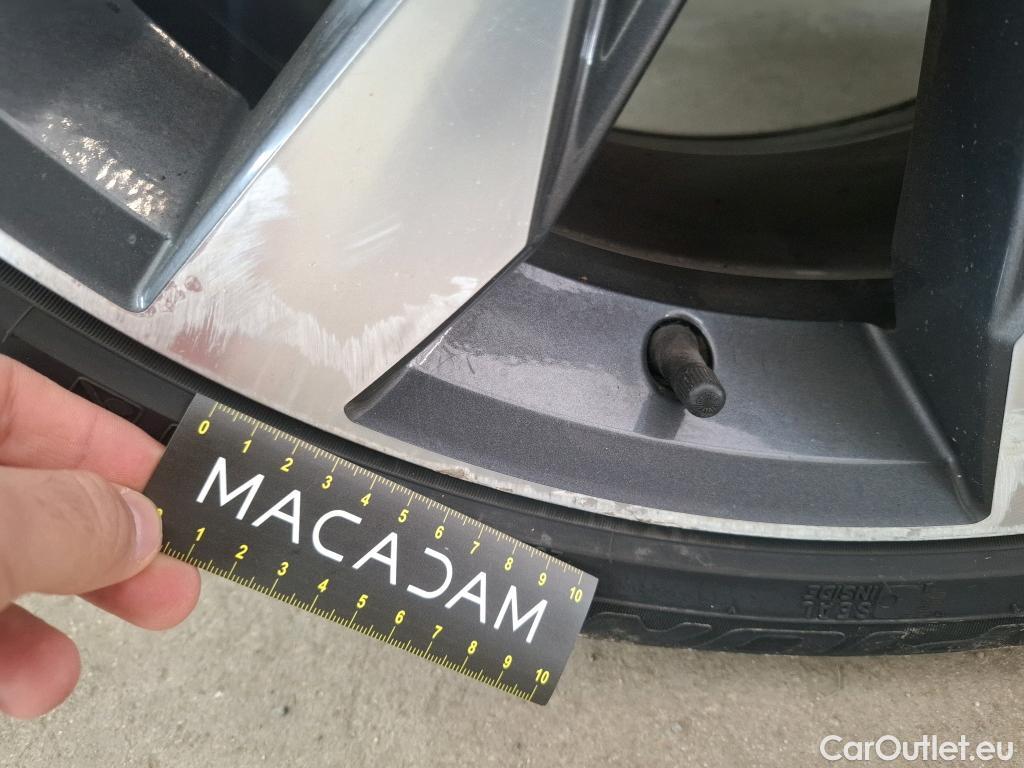  Volkswagen  Tiguan VOLKSWAGEN  Allspace / 2017 / 5P / SUV 2.0 TDI 150 DSG7 Carat Exclusive #66