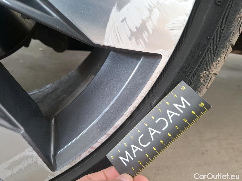  Volkswagen  Tiguan VOLKSWAGEN  Allspace / 2017 / 5P / SUV 2.0 TDI 150 DSG7 Carat Exclusive #63