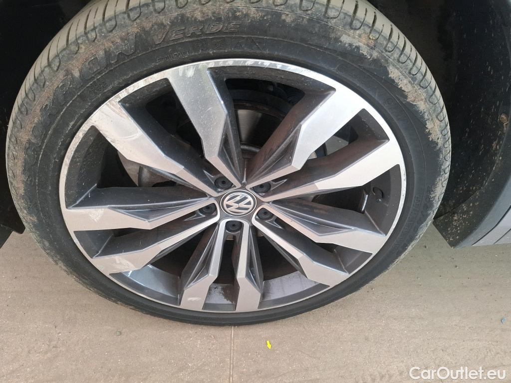  Volkswagen  Tiguan VOLKSWAGEN  Allspace / 2017 / 5P / SUV 2.0 TDI 150 DSG7 Carat Exclusive #34