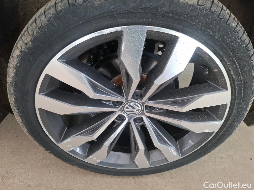  Volkswagen  Tiguan VOLKSWAGEN  Allspace / 2017 / 5P / SUV 2.0 TDI 150 DSG7 Carat Exclusive #46