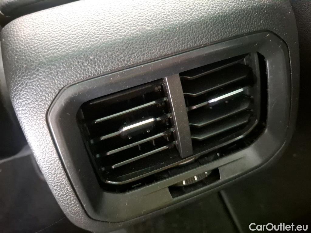  Volkswagen  Tiguan VOLKSWAGEN  Allspace / 2017 / 5P / SUV 2.0 TDI 150 DSG7 Carat Exclusive #32