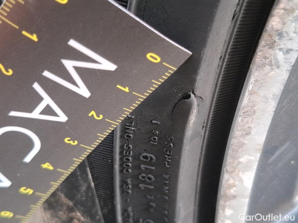  Volkswagen  Tiguan VOLKSWAGEN  Allspace / 2017 / 5P / SUV 2.0 TDI 150 DSG7 Carat Exclusive #3