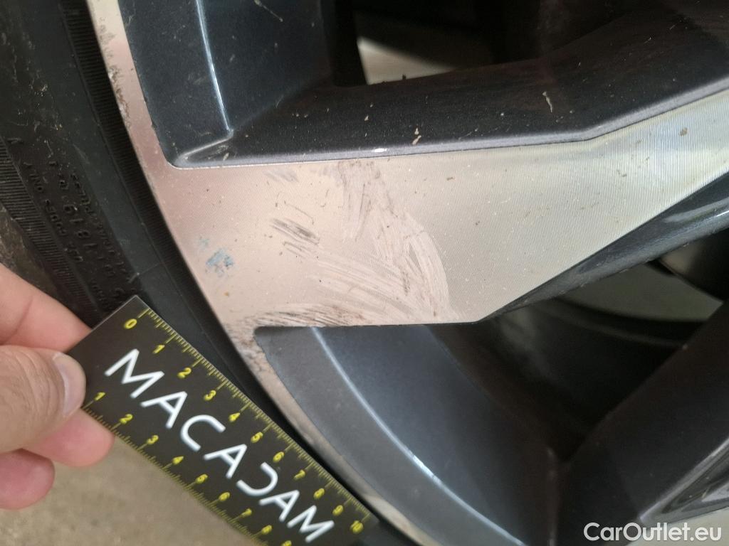  Volkswagen  Tiguan VOLKSWAGEN  Allspace / 2017 / 5P / SUV 2.0 TDI 150 DSG7 Carat Exclusive #44