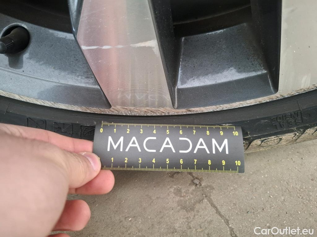  Volkswagen  Tiguan VOLKSWAGEN  Allspace / 2017 / 5P / SUV 2.0 TDI 150 DSG7 Carat Exclusive #77