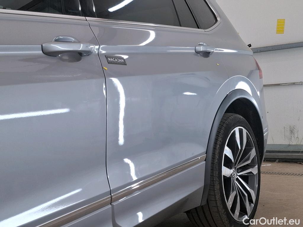  Volkswagen  Tiguan VOLKSWAGEN  Allspace / 2017 / 5P / SUV 2.0 TDI 150 DSG7 Carat Exclusive #22