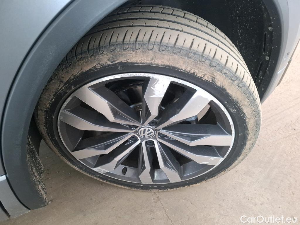  Volkswagen  Tiguan VOLKSWAGEN  Allspace / 2017 / 5P / SUV 2.0 TDI 150 DSG7 Carat Exclusive #7
