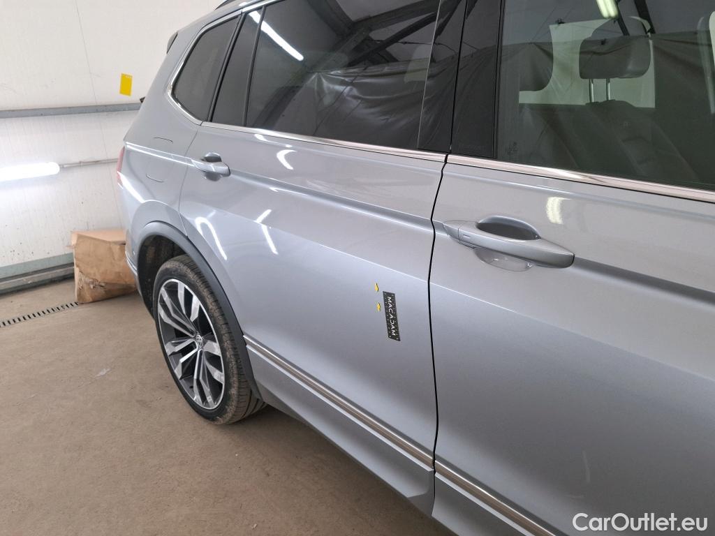  Volkswagen  Tiguan VOLKSWAGEN  Allspace / 2017 / 5P / SUV 2.0 TDI 150 DSG7 Carat Exclusive #88