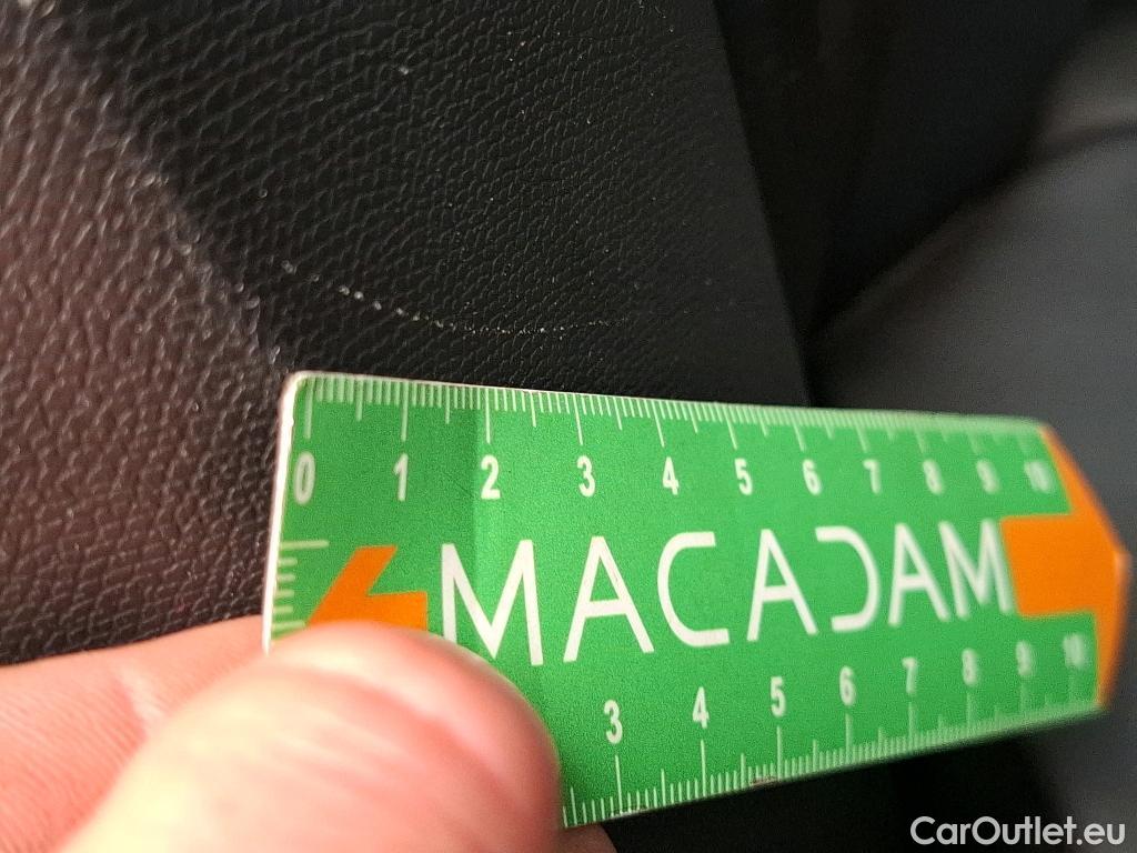  Peugeot  3008  Allure 1.5 HDi 130CV BVA8 E6d #40