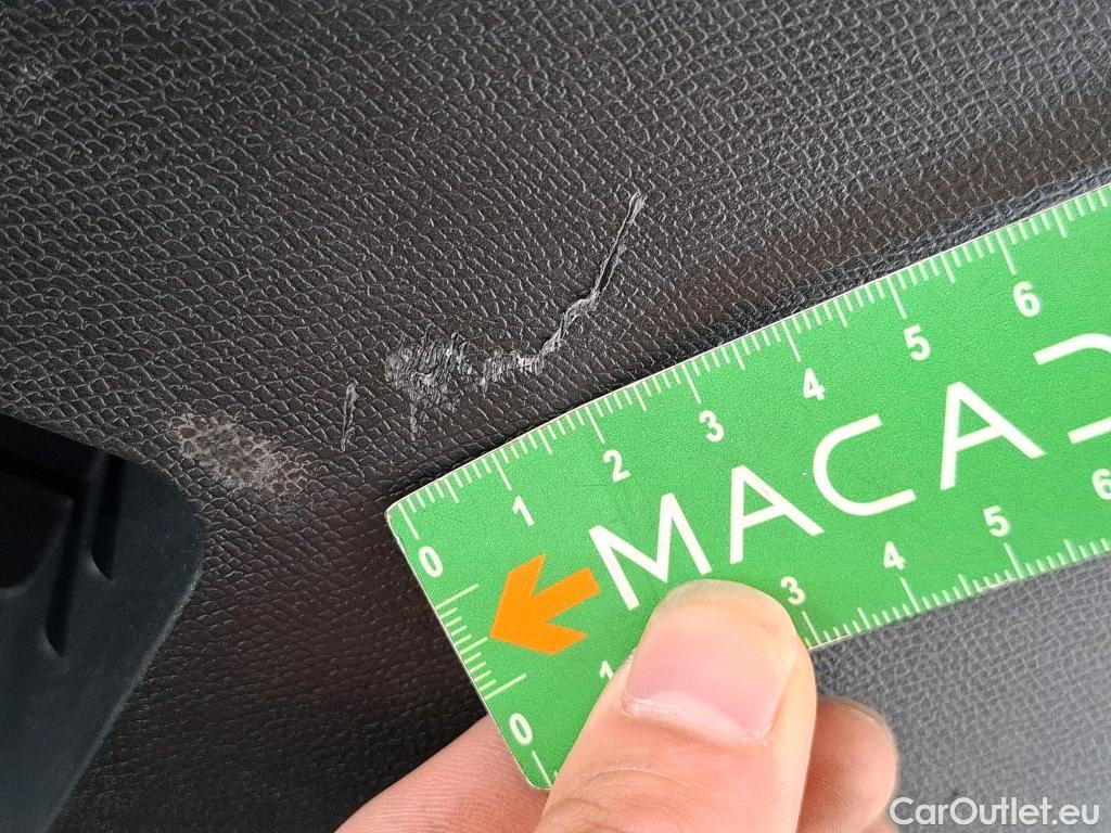  Peugeot  3008  Allure 1.5 HDi 130CV BVA8 E6d #44