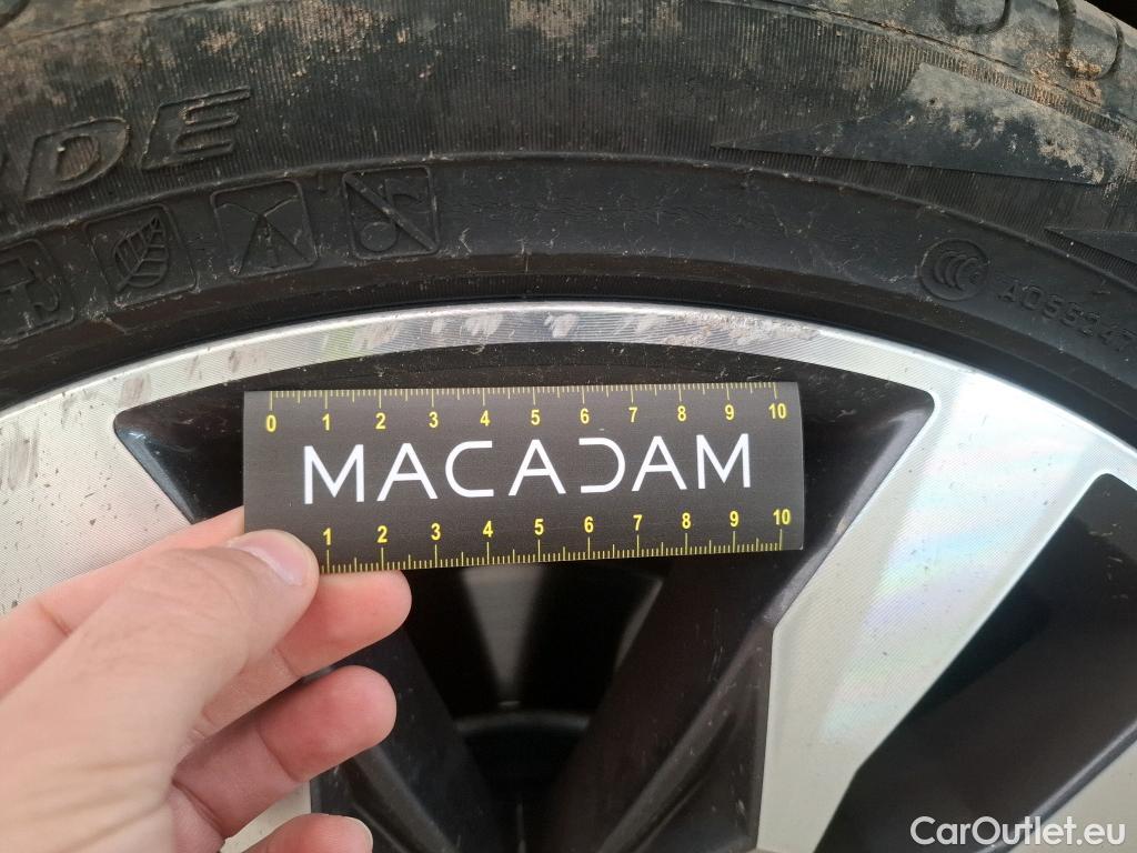  Volkswagen  Tiguan VOLKSWAGEN  Allspace / 2017 / 5P / SUV 2.0 TDI 150 DSG7 Carat Exclusive #39