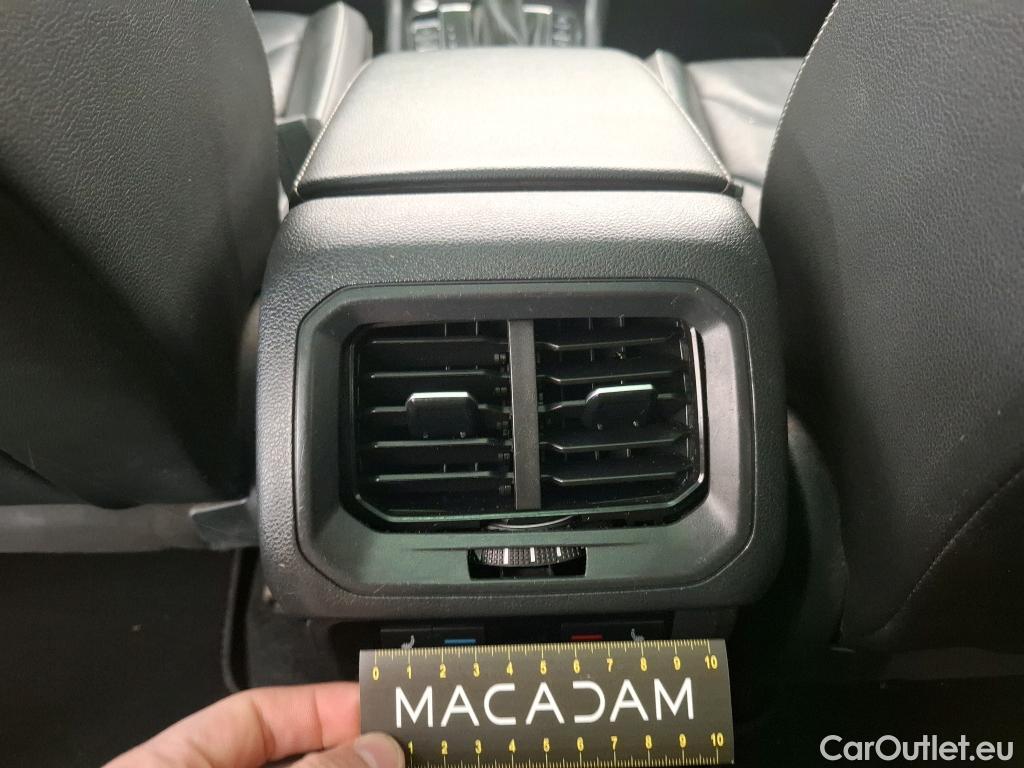  Volkswagen  Tiguan VOLKSWAGEN  Allspace / 2017 / 5P / SUV 2.0 TDI 150 DSG7 Carat Exclusive #31