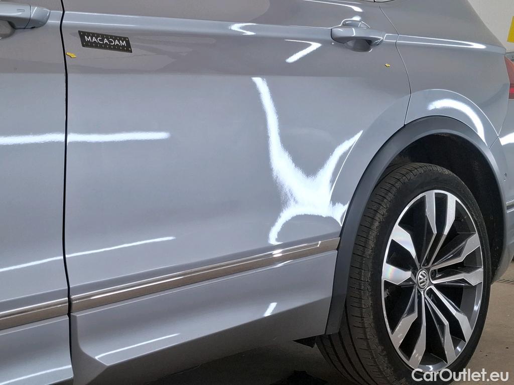  Volkswagen  Tiguan VOLKSWAGEN  Allspace / 2017 / 5P / SUV 2.0 TDI 150 DSG7 Carat Exclusive #17