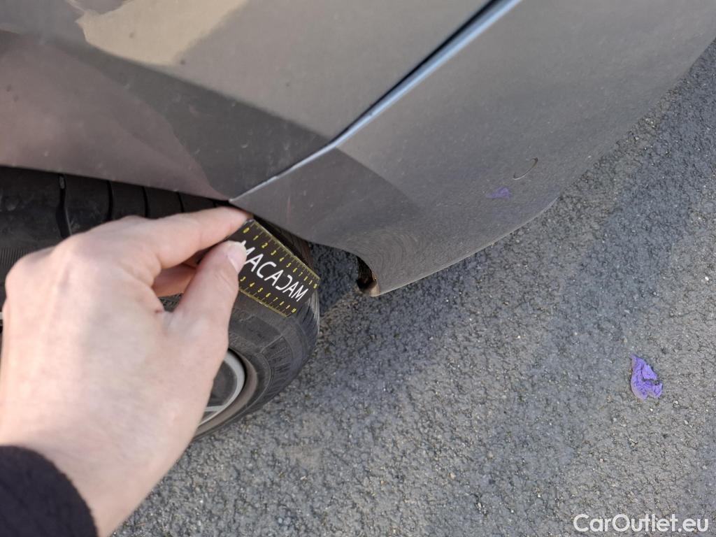  Bmw  Serie 1 BMW Série 1 / 2019 / 5P / Berline 1.5 118I DKG7 Business Design #8