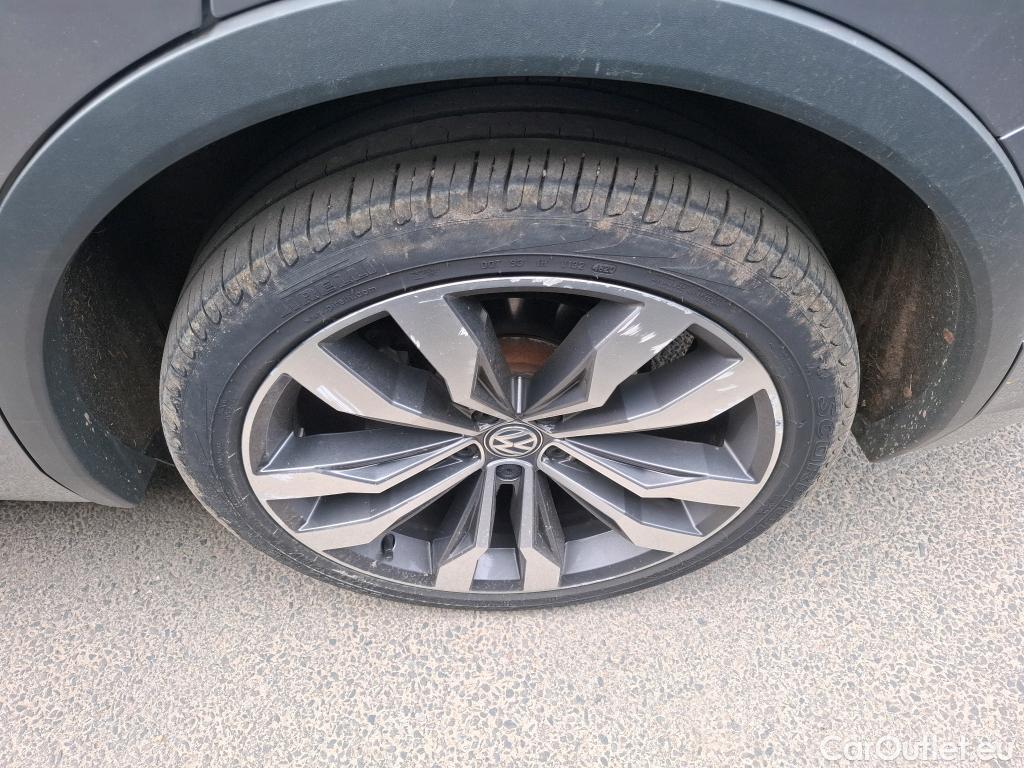  Volkswagen  Tiguan VOLKSWAGEN  Allspace / 2017 / 5P / SUV 2.0 TDI 150 DSG7 Carat Exclusive #4