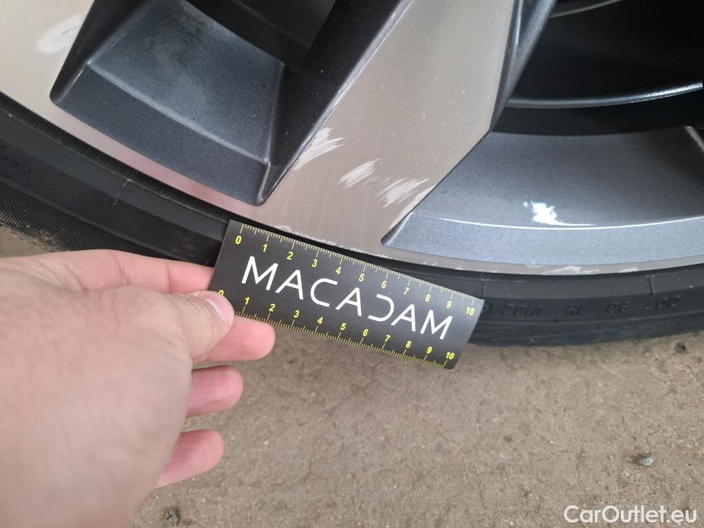  Volkswagen  Tiguan VOLKSWAGEN  Allspace / 2017 / 5P / SUV 2.0 TDI 150 DSG7 Carat Exclusive #51