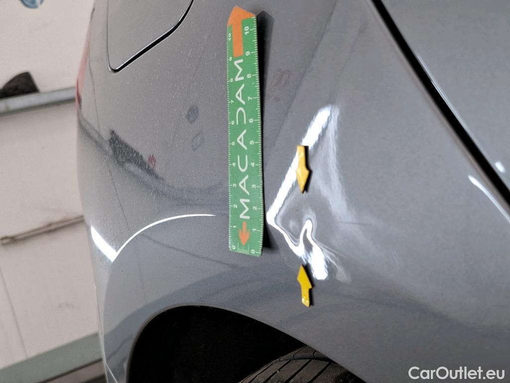  Bmw  Serie 1 BMW Série 1 / 2019 / 5P / Berline 1.5 118I DKG7 Business Design #28