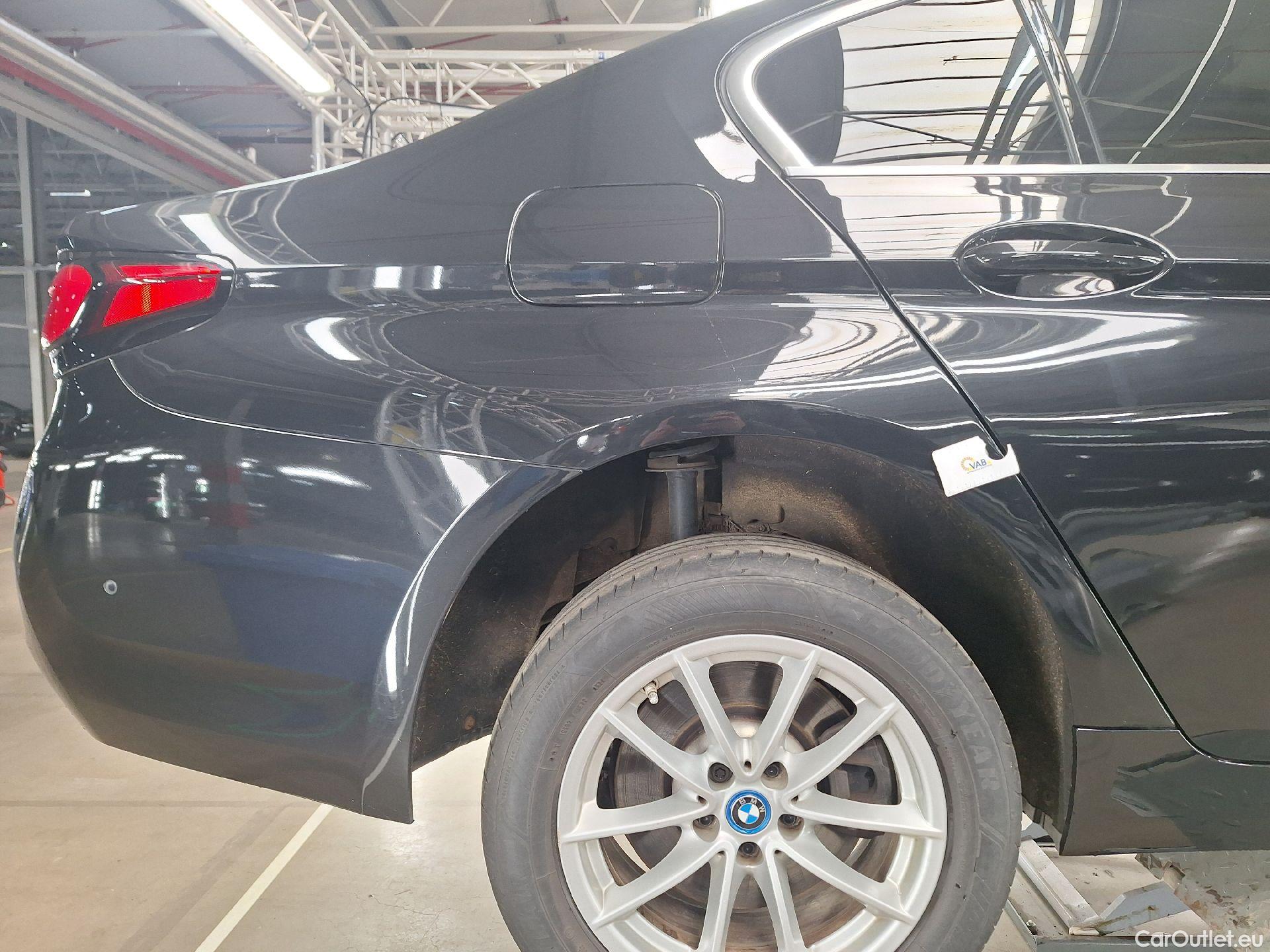  Bmw  Serie 5 BMW, 5-serie FL'20 PHEV, BMW 5 Reeks Berline 545e xDrive 4d #17