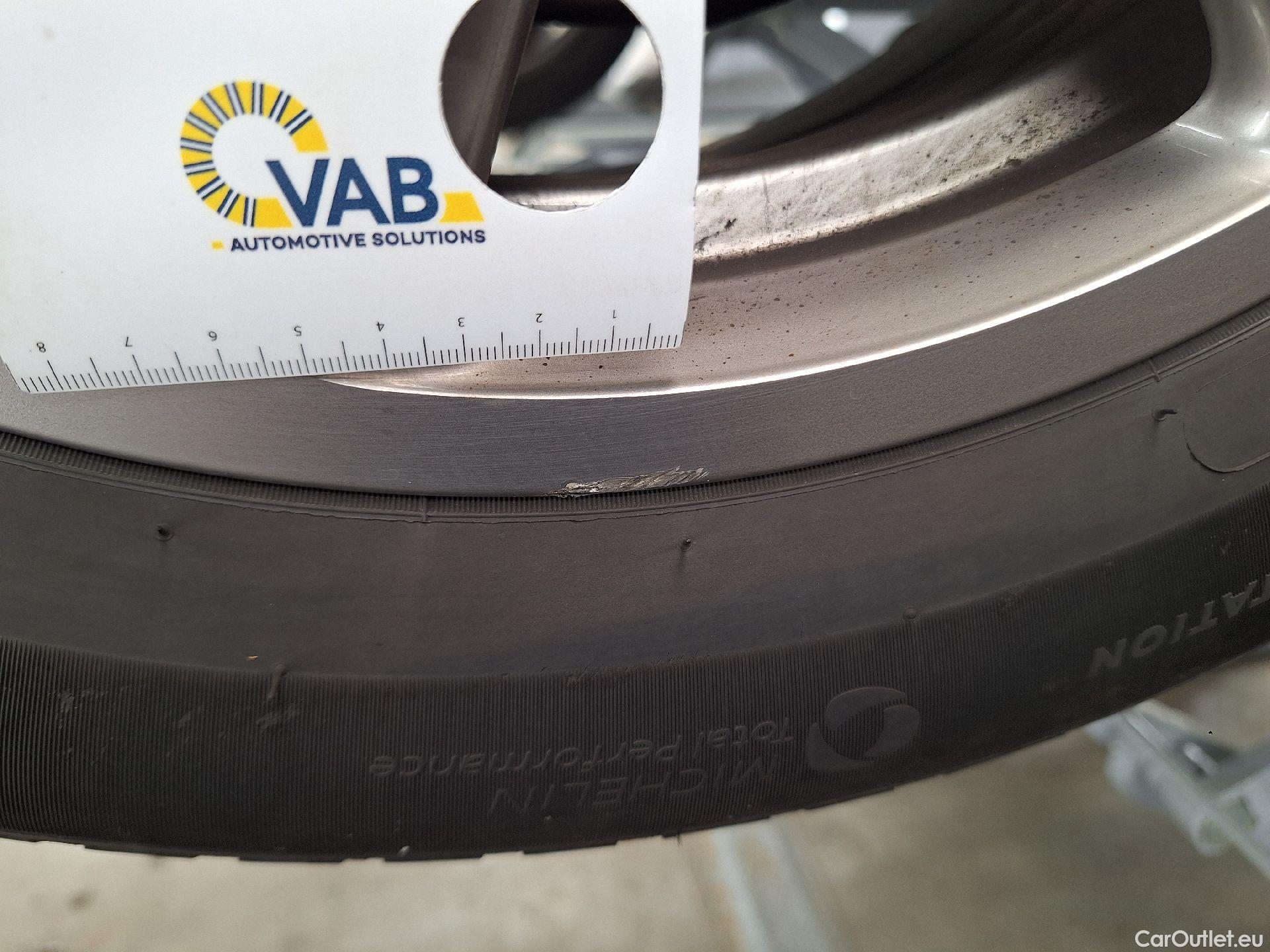  Bmw  Serie 1 BMW, 1-serie '19, BMW 1 Reeks Hatch 116d (85 kW) 5d #38