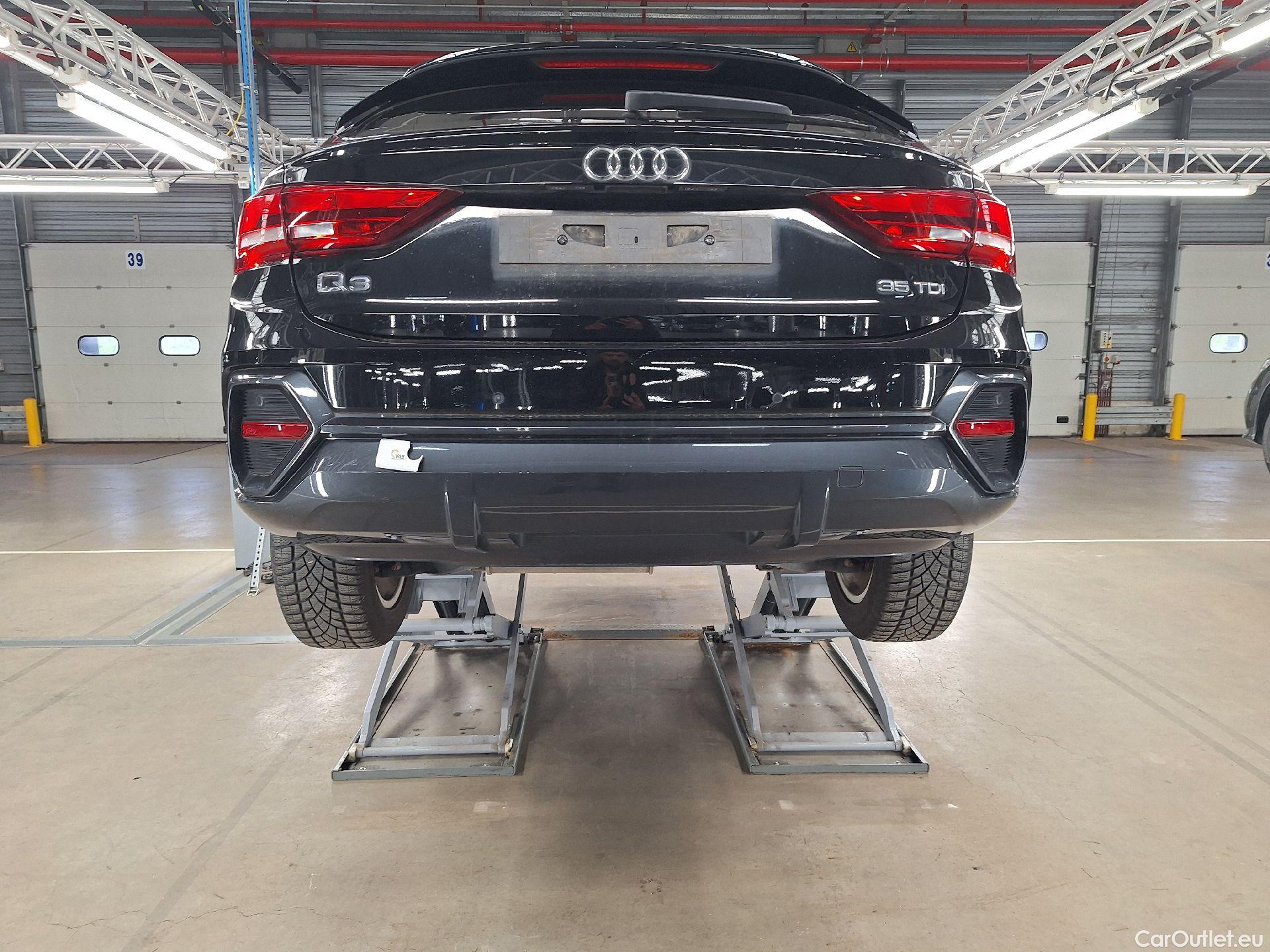  Audi  Q3 Audi,  SB '19, Audi  Sportback 35 TDI S tronic Bus. Ed. Attract #13