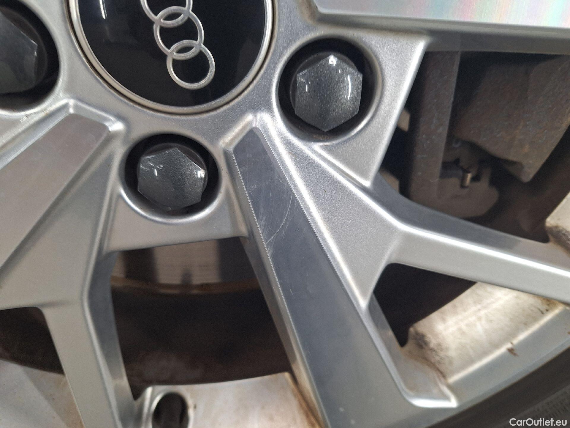  Audi  Q3 Audi,  SB '19 PHEV, Audi  Sportback 45 TFSI e S tronic 5d #16